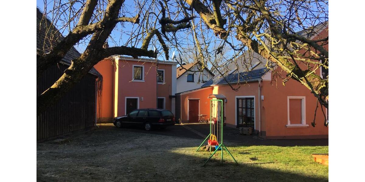 Romantisches Einfamilienwohnhaus mit 150 qm zu vermieten 8 zimmer