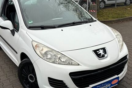 Peugeot 207 124.415 km 2.249 &euro; Offenbach 63071