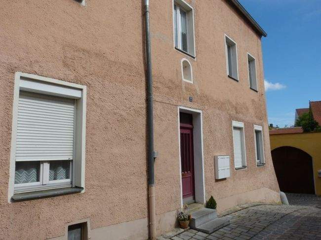 Etagenwohnung Burglengenfeld - 4 Zimmer, 127 m&sup2;, 850&euro; | Angebot:25070508