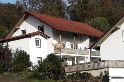 Haus Trostberg - 7 Zimmer, 160 m&sup2;, 1.250&euro; | Angebot:24728919