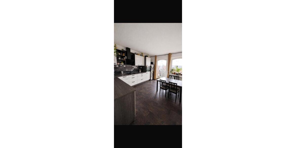 Dachgeschoßwohnung Schleiz - 3 Zimmer, 95 m&sup2;, 700&euro; | Angebot:26539582