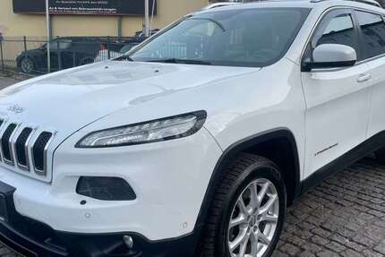 Jeep Cherokee 215.000 km 9.790 € Berlin 12107