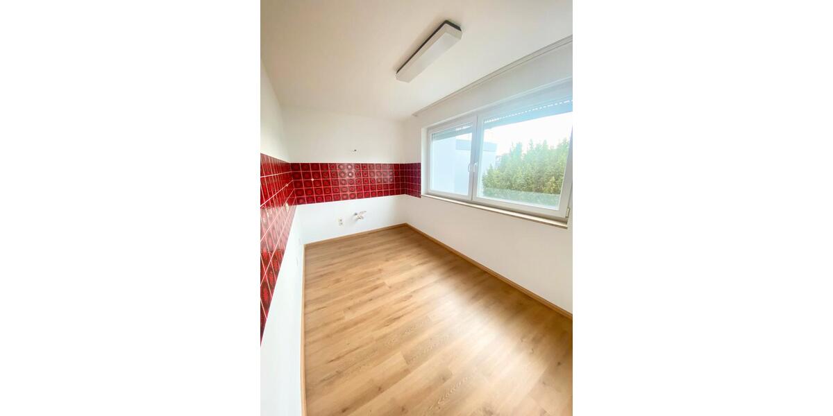 Etagenwohnung Weil am Rhein - 3 Zimmer, 90 m&sup2;, 1.200&euro; | Angebot:26545772