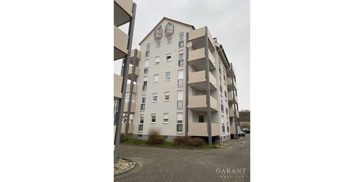 2-Zimmer-Wohnung mit Balkon, im Hochparterre eines Mehrfamilienhauses - aktuell sicher vermietet 2 zimmer