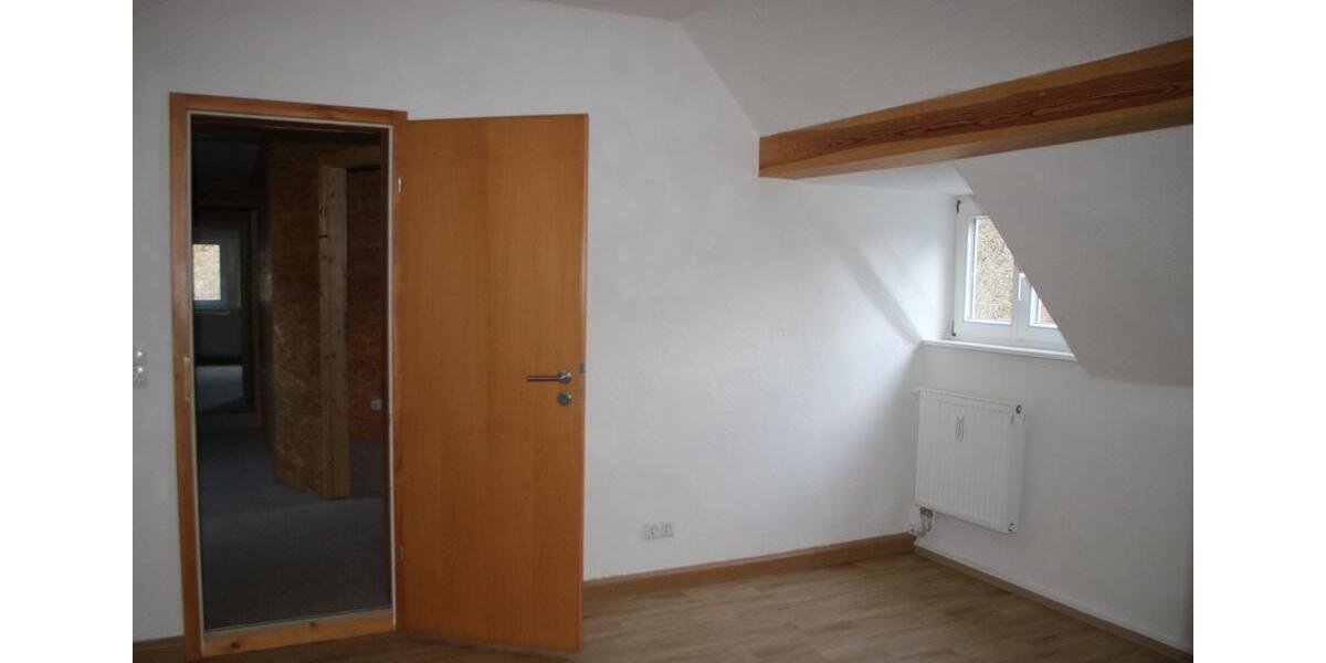 Einfamilienhaus Kaulsdorf - 8 Zimmer, 168 m&sup2;, 840&euro; | Angebot:25877733