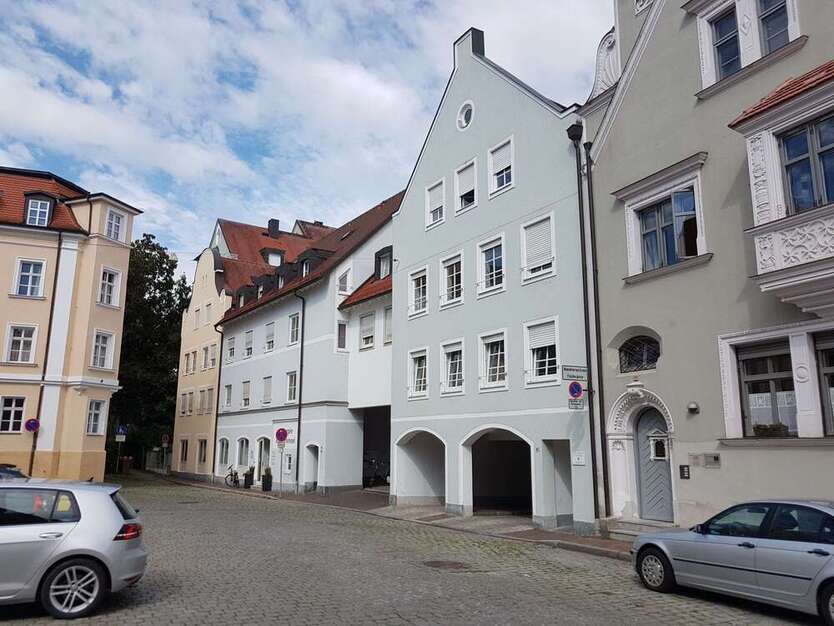 Wohnung zum Mieten in Landshut 800 € 65.74 m²