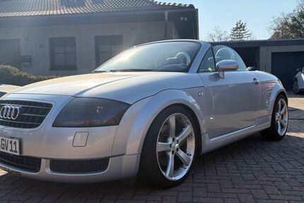 Audi TT 208.000 km 2.600 &euro; Velpke 38458