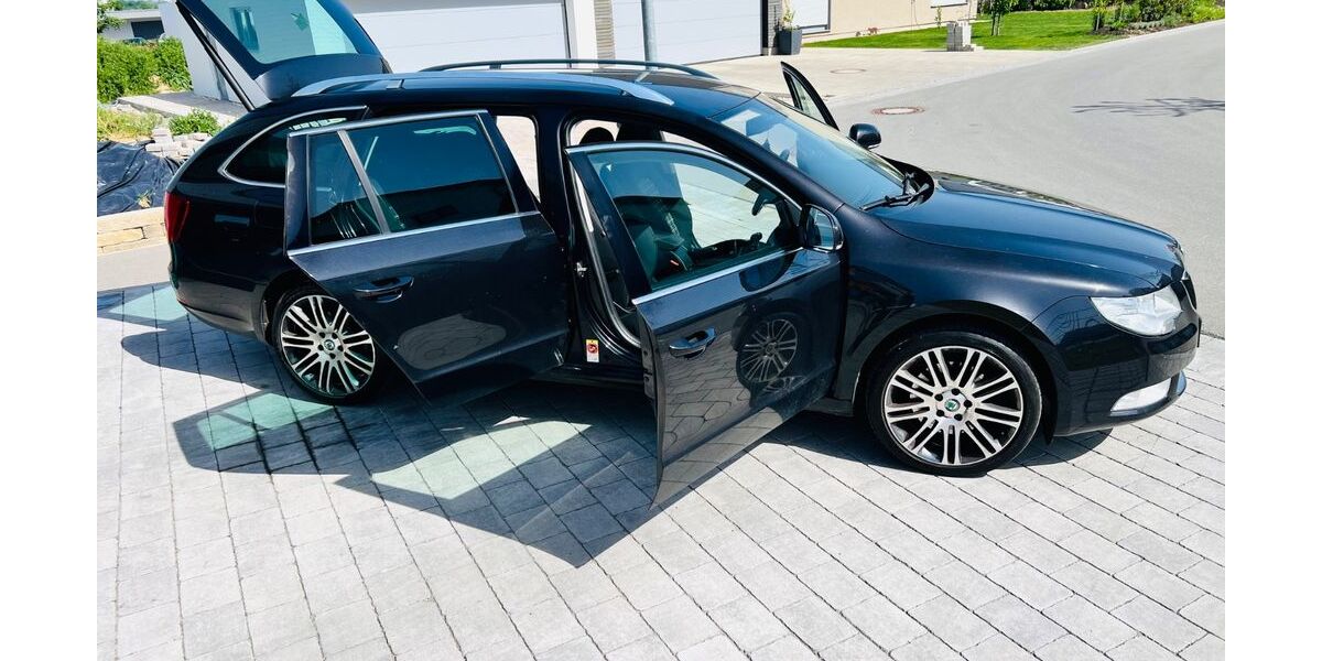 Skoda Superb 210.457 km 7.699 &euro; Biberach Riss 88400