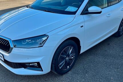 Skoda Fabia 5.000 km 23.790 &euro; Mengen 88512