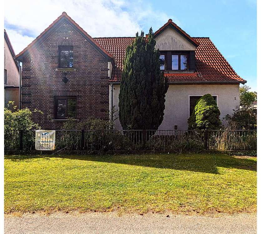 Haus zum Kaufen in Neu-Seeland OT Lieske 105.000 € 160 m²