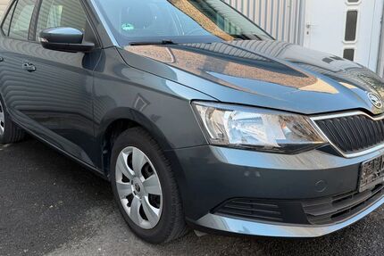 Skoda Fabia 115.130 km 6.899 &euro; Iserlohn 58636