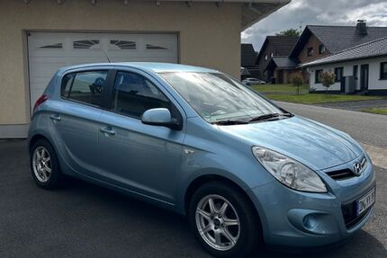 Hyundai i20 67.375 km 6.999 &euro; Nideggen 52385