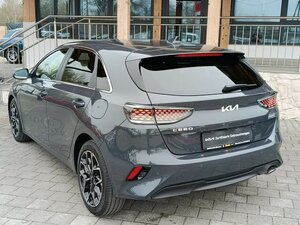 Kia CEED_5 1.0T 48V DCT 100 NIGHTLINE STD 6.000 km 22.990 &euro; Höhenkirchen-Siegertsbrun 85635