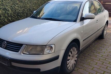 VW Passat 220.725 km 890 &euro; Gamstädt 99192