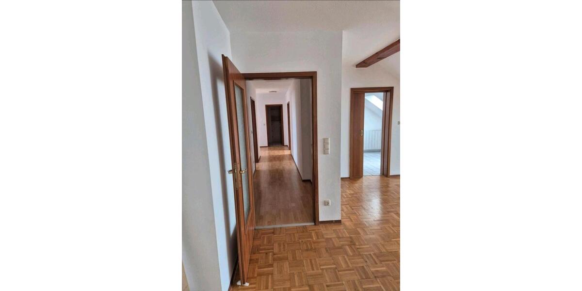 Dachgeschoßwohnung Petersaurach - 3.5 Zimmer, 95 m&sup2;, 239.000&euro; | Angebot:26340446