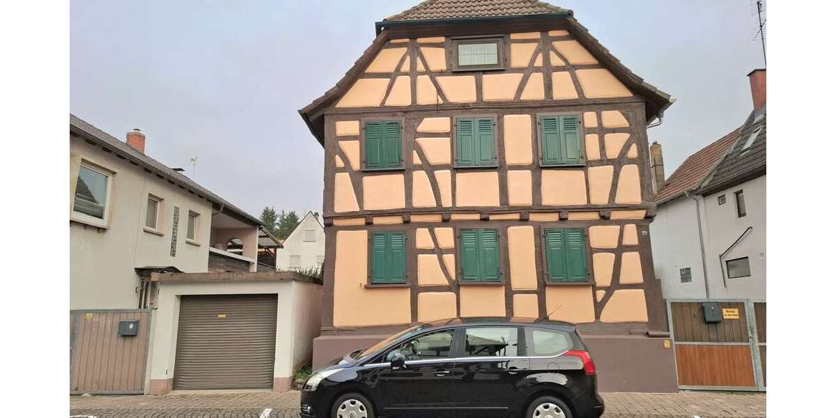 Haus zum Kaufen in Herxheim bei LandauPfalz 325.000 € 128.63 m² 8 zimmer