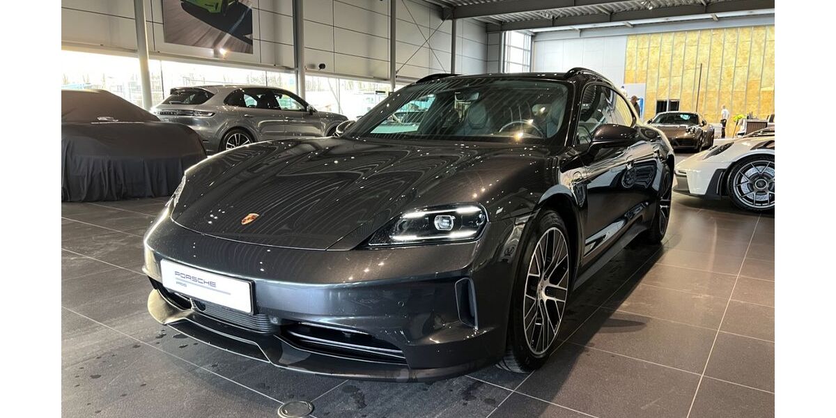 Porsche Taycan 14.996 km 89.900 &euro; Bielefeld 33719