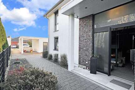 Haus zum Mieten in Celle 2.150 € 216.67 m²