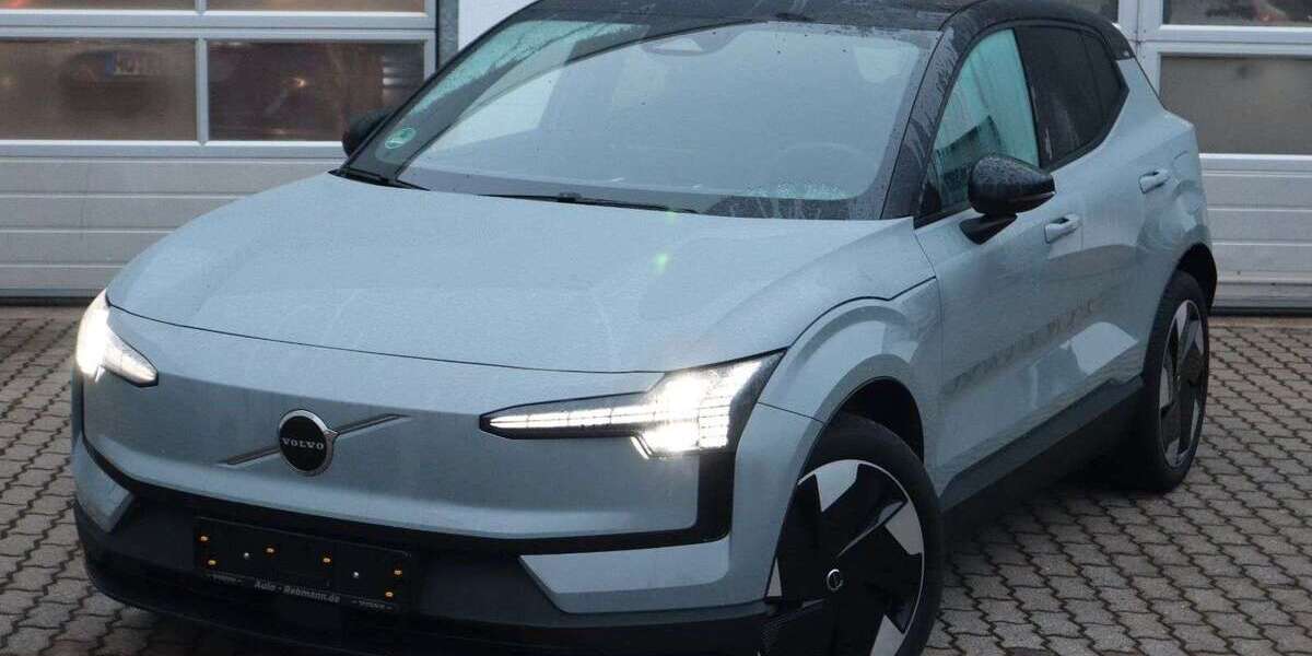 Volvo EX30 12.820 km 33.000 &euro; Salzatal OT Bennstedt 06198