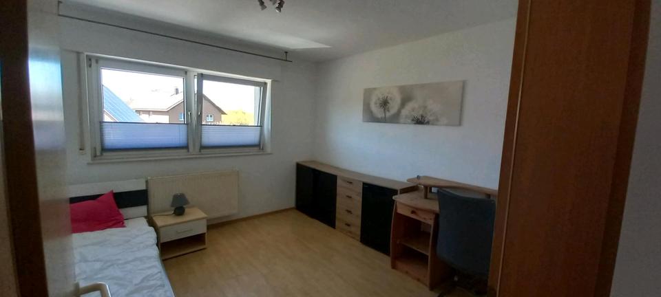Etagenwohnung Steinheim - 4 Zimmer, 103 m&sup2;, 700&euro; | Angebot:26321487