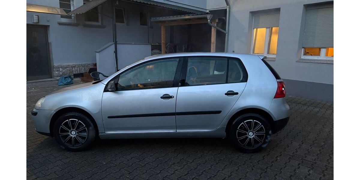 VW Golf 187.000 km 1.950 &euro; Bruchsal 76646