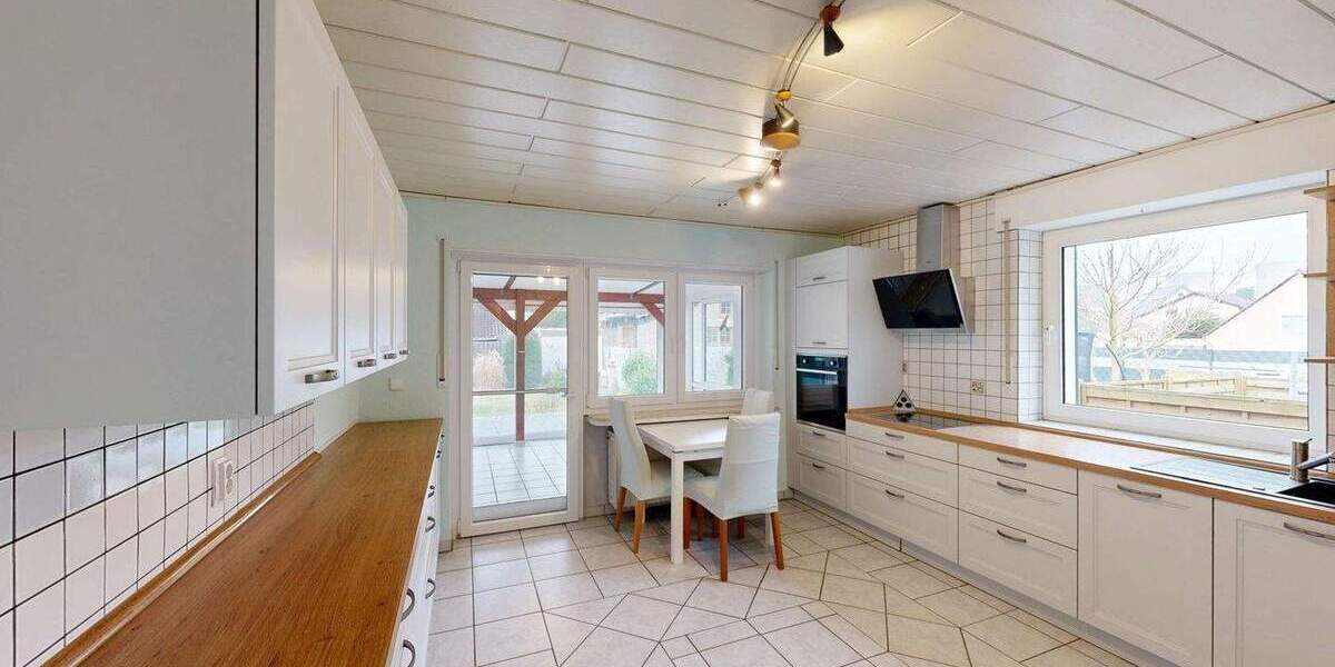 Mehrfamilienhaus, Wohnhaus Hamm Herringen - 7 Zimmer, 179 m&sup2;, 380.000&euro; | Angebot:25686296