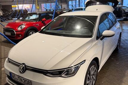 VW Golf 50.500 km 22.999 &euro; Rüsselsheim 65428