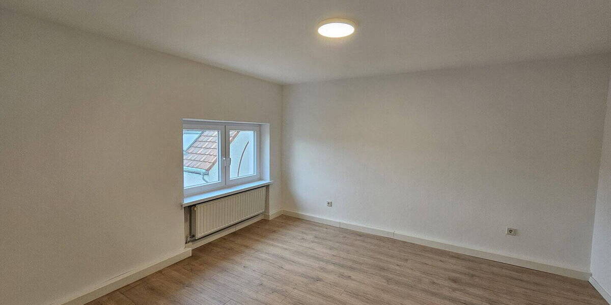 Etagenwohnung Schiffweiler - 3 Zimmer, 57 m&sup2;, 570&euro; | Angebot:26627744