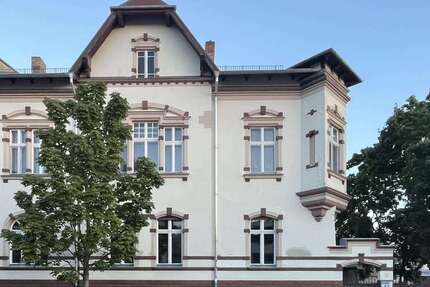 Haus Finsterwalde - 10 Zimmer, 150 m&sup2;, 320.000&euro; | Angebot:25194542