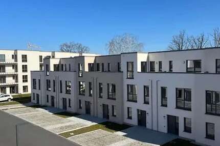Haus zum Mieten in Königs Wusterhausen 2.495 € 156 m² 5 zimmer