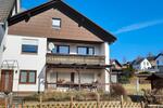 Etagenwohnung Netphen - 8 Zimmer, 180 m&sup2;, 240.000&euro; | Angebot:27024028