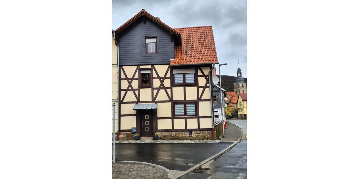 Einfamilienhaus Meiningen - 9 Zimmer, 220 m&sup2;, 125.000&euro; | Angebot:26908647