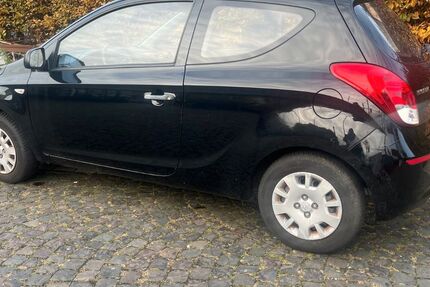 Hyundai i20 128.000 km 2.300 &euro; Bremen 28199