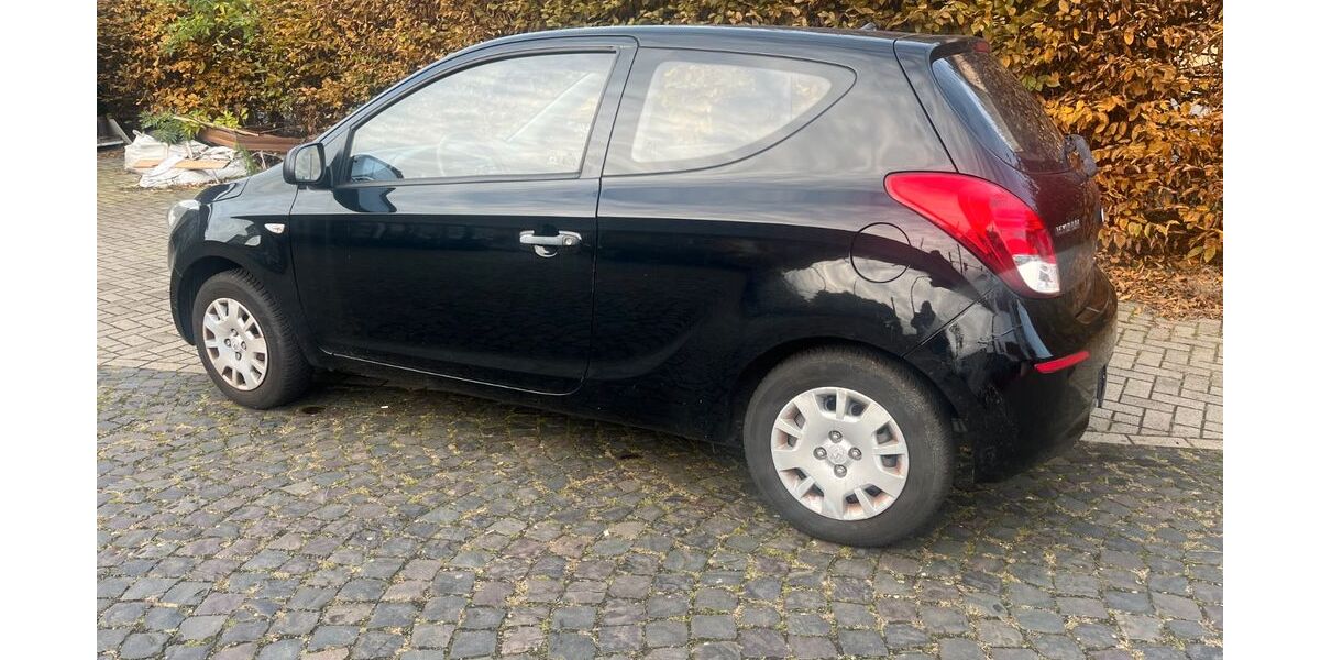 Hyundai i20 128.000 km 2.300 &euro; Bremen 28199