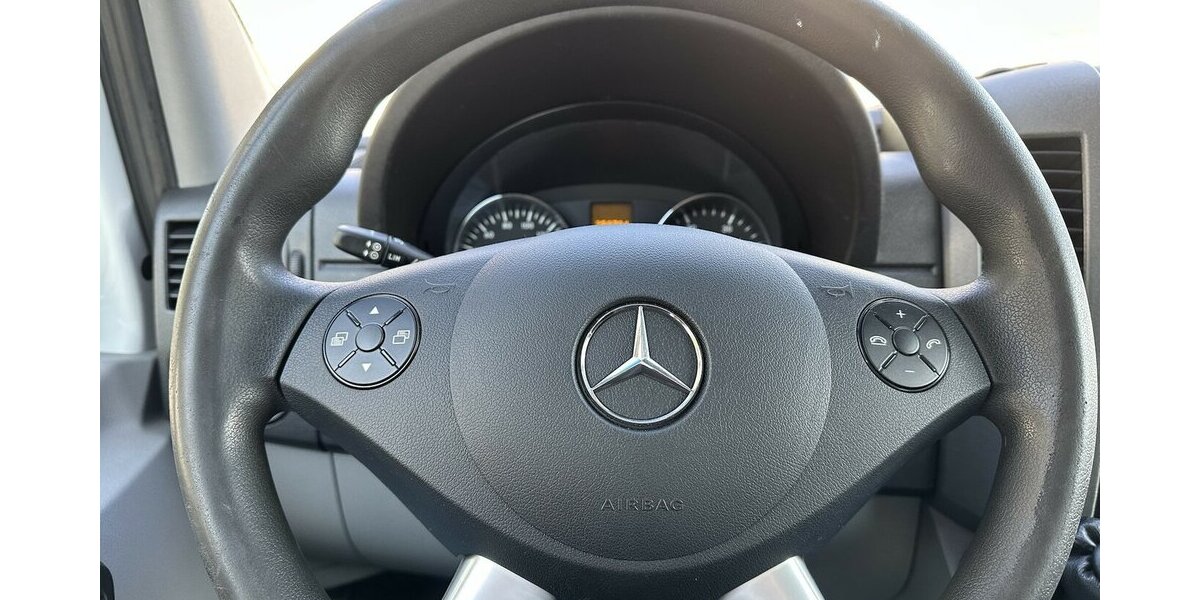 Mercedes-Benz Sprinter 316 CDI Tourer 2,2,2,3 mit 2,8 to AHK 250.794 km 24.871 &euro; Mainz 55122