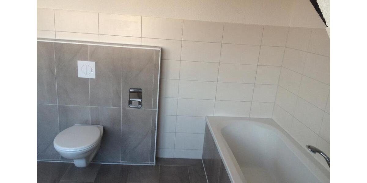 Dachgeschoßwohnung Harztor - 3 Zimmer, 135 m&sup2;, 840&euro; | Angebot:26323081