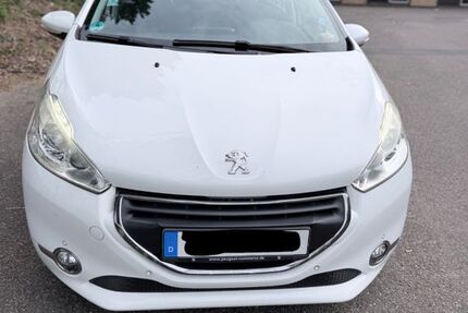 Peugeot 208 129.865 km 6.800 &euro; Frankfurt am Main 65931