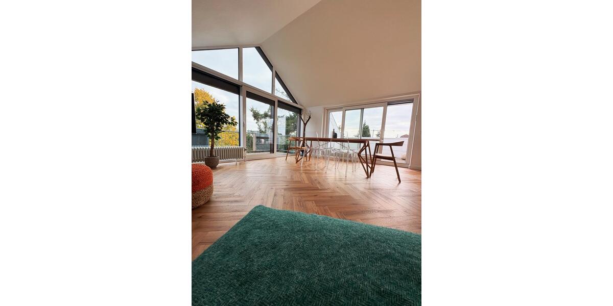 Traumhafte möblierte Wohnung mit 2 Balkonen am Rotenbühl 2 zimmer