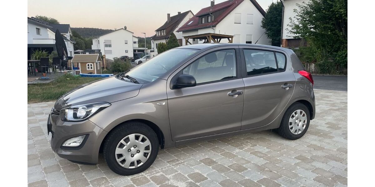 Hyundai i20 185.000 km 2.500 &euro; Rudersberg 73635