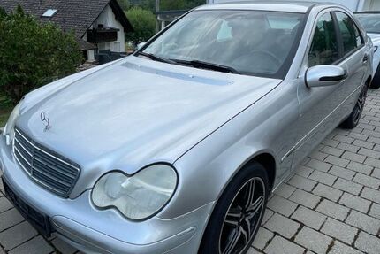 Mercedes-Benz C 180 151.206 km 4.900 &euro; Lossburg 72290