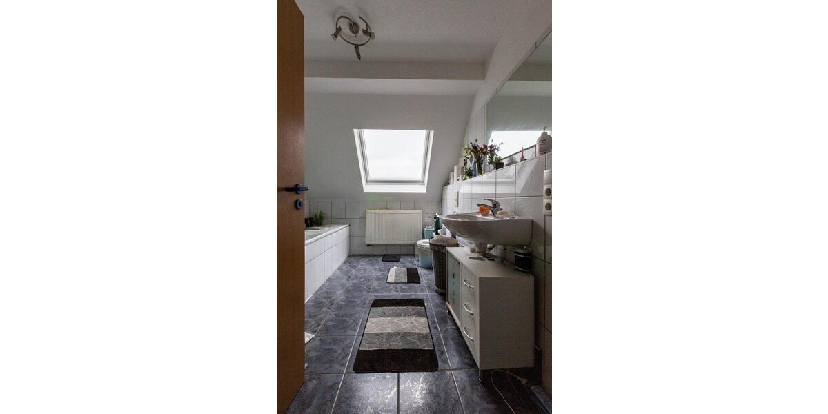 Dachgeschoßwohnung Bad Kreuznach Bad Münster am Stein-Ebernburg - 3 Zimmer, 80 m&sup2;, 750&euro; | Angebot:26560329