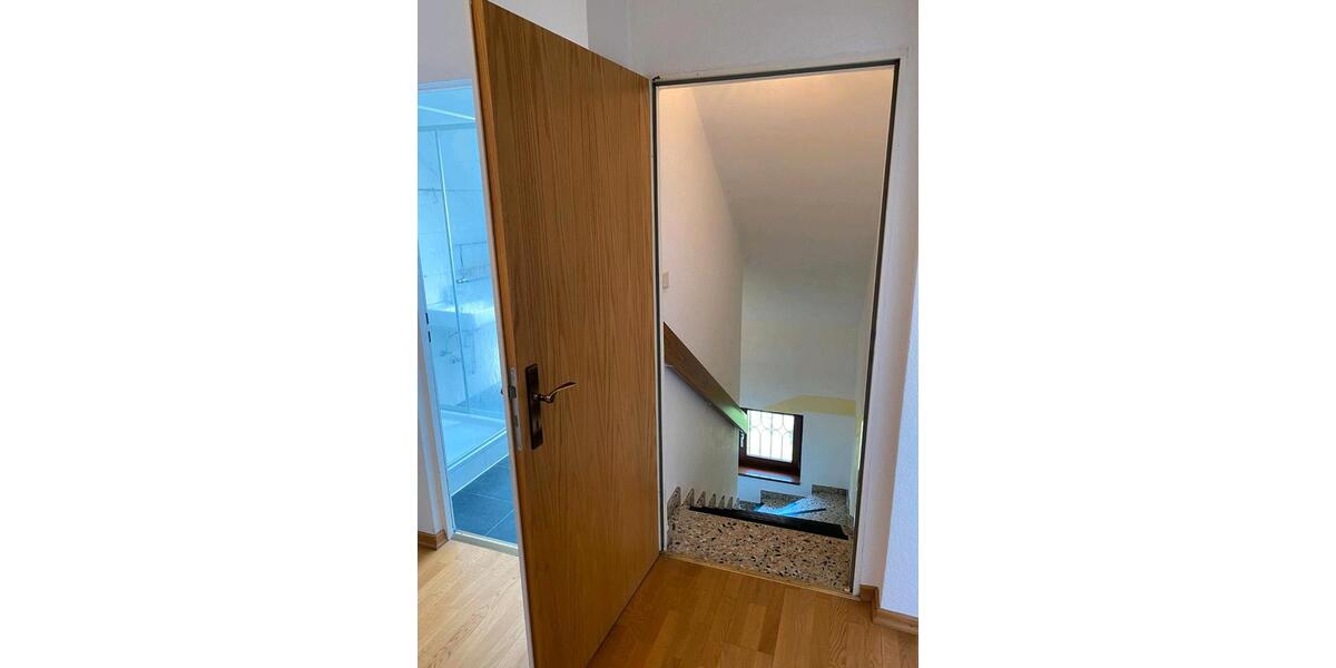 Dachgeschoßwohnung Berlin Tempelhof-Schöneberg - 2.5 Zimmer, 65 m&sup2;, 690&euro; | Angebot:26326114
