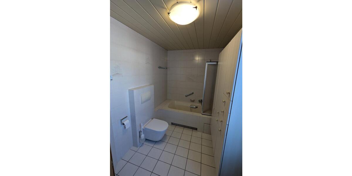 Etagenwohnung Eggenfelden - 2.5 Zimmer, 74 m&sup2;, 750&euro; | Angebot:26303040