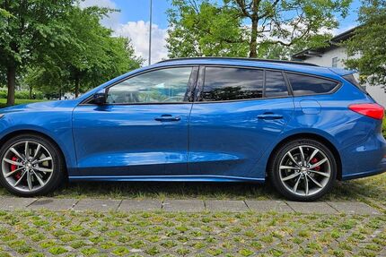 Ford Focus 77.400 km 21.900 &euro; Schorndorf 73614