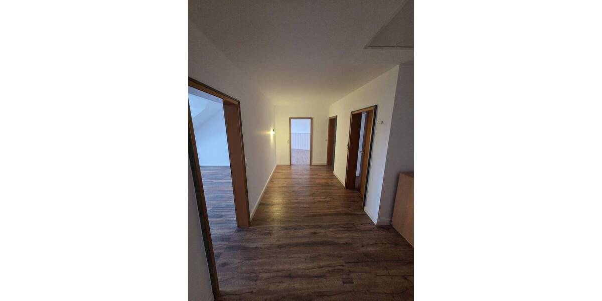 Zimmer Künzell - 4 Zimmer, 160 m&sup2;, 1.250&euro; | Angebot:26376579