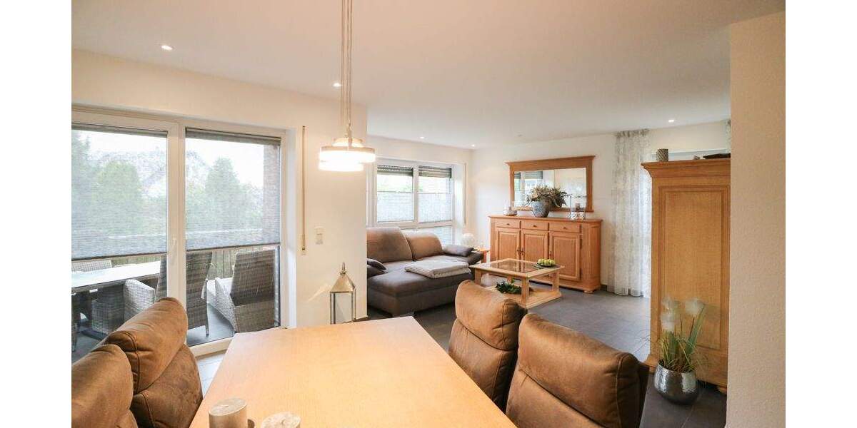 Mehrfamilienhaus, Wohnhaus Neuss / Rosellerheide Rosellen - 8 Zimmer, 282 m&sup2;, 750.000&euro; | Angebot:24041600