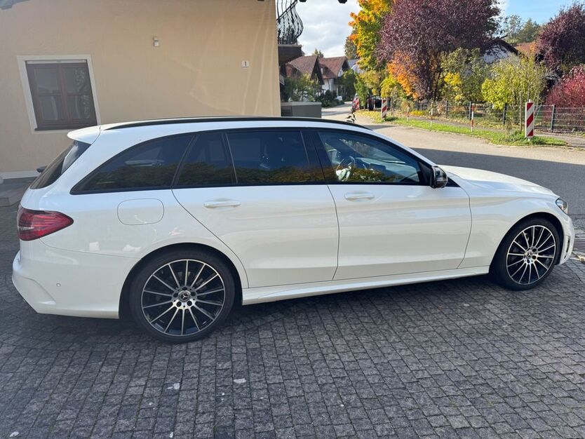 Mercedes-Benz C 300 136.800 km 27.100 € Sankt Wolfgang 84427