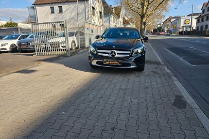 Mercedes GLA 220