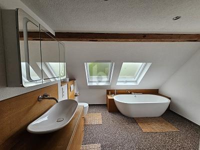 MEHRFAMILIENHAUS FÜR INVESTOREN UND EIGENNUTZER - Mehrfamilienhaus, Wohnhaus Sachsenheim | Angebot:26378449