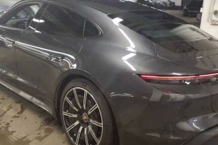 Porsche Taycan 84.000 km 58.900 &euro; Ulm 89075
